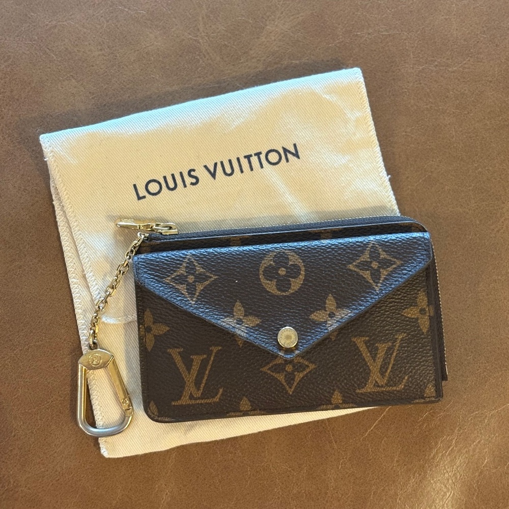 Louis Vuitton Monogram Brown Black Coated Canvas Wallet Keychain